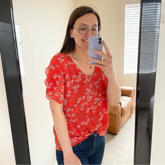 🎃 CAbi Tulip Sleeve Orange Blouse with Cherry Blossom Print Medium - Picture 8 of 15